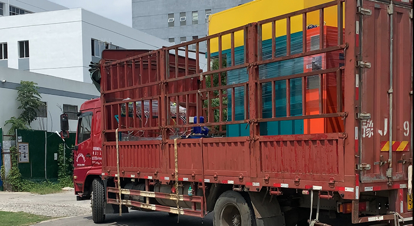 加足馬力搶進(jìn)度，自動(dòng)噴膠機(jī)發(fā)貨忙不停！