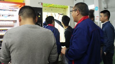 自動噴膠機、內孔自動涂膠機順利通過客戶驗收，現(xiàn)已發(fā)貨！