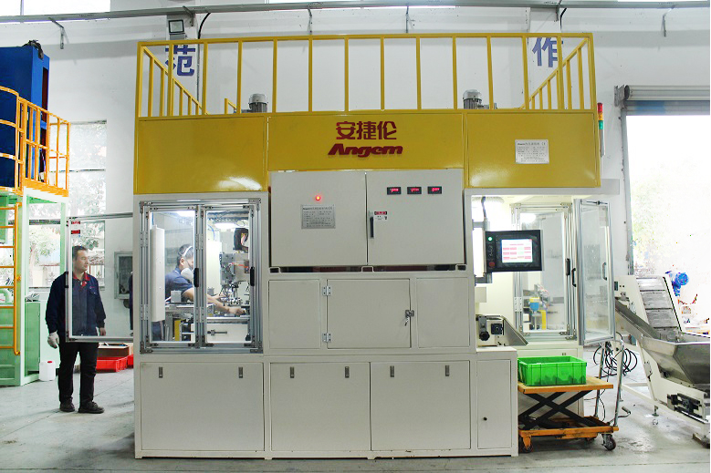 內(nèi)孔自動涂膠機(jī)-安捷倫