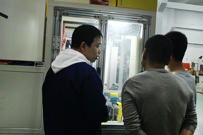 自動涂膠機(jī)內(nèi)孔-涂膠機(jī)效果