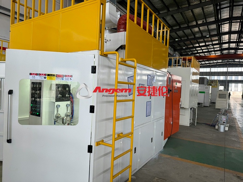 橡膠減震噴膠機(jī)