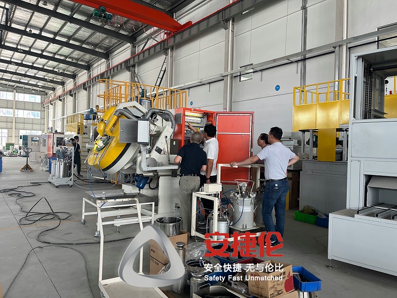 大連瑞進(jìn)國(guó)際貿(mào)易客戶(hù)設(shè)備驗(yàn)收 (6)