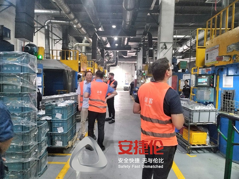 大連瑞進(jìn)國(guó)際貿(mào)易客戶(hù)設(shè)備驗(yàn)收1