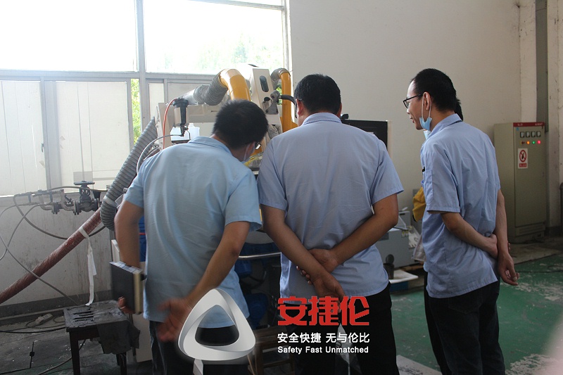 自動(dòng)滾噴機(jī)