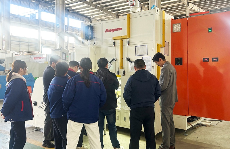 日本山下&中山山下橡膠橡膠減震客戶到訪安捷倫重點參觀噴膠機，滾膠機，縮徑機，滾噴機設備12